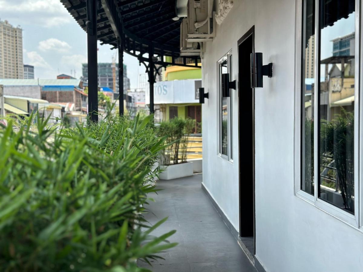 Sun Chakra Boutique Hotel Phnom Penh Exterior photo