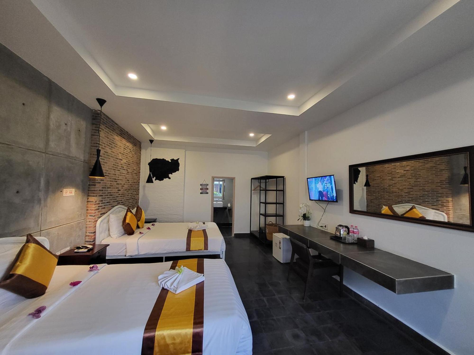 Sun Chakra Boutique Hotel Phnom Penh Exterior photo