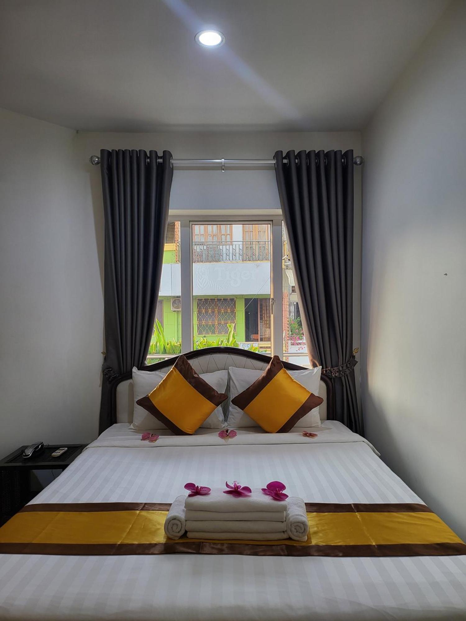 Sun Chakra Boutique Hotel Phnom Penh Exterior photo
