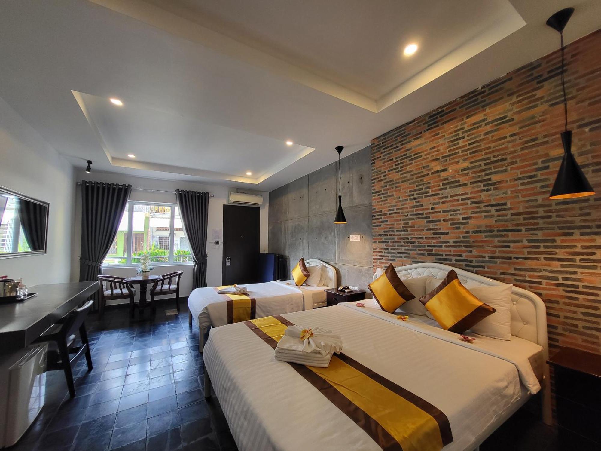 Sun Chakra Boutique Hotel Phnom Penh Exterior photo