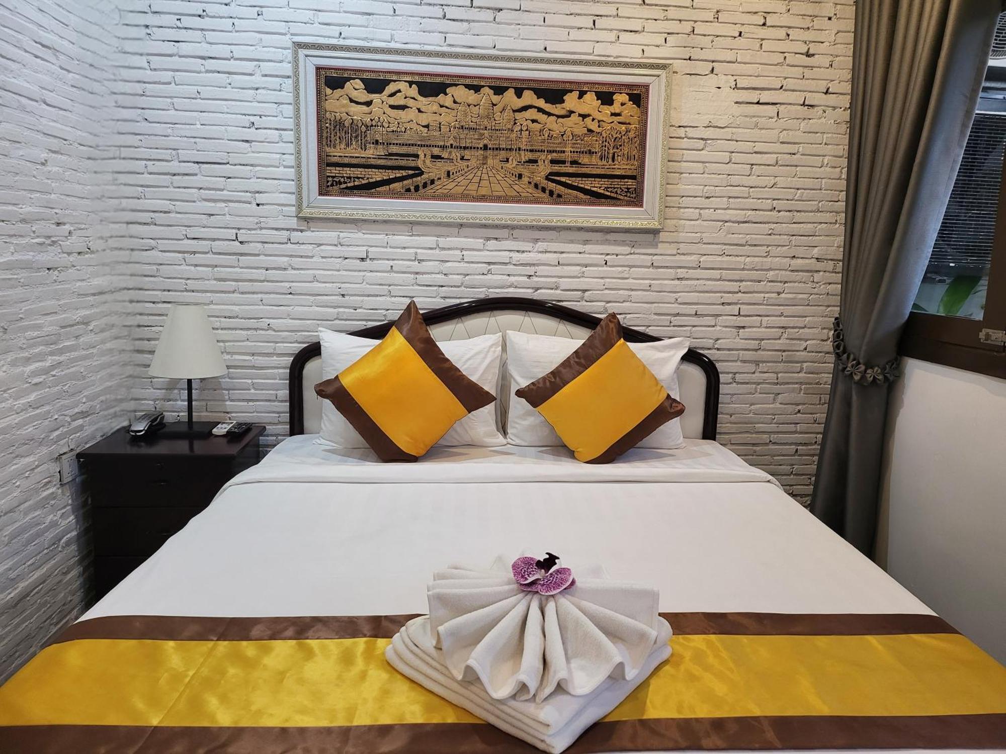 Sun Chakra Boutique Hotel Phnom Penh Exterior photo