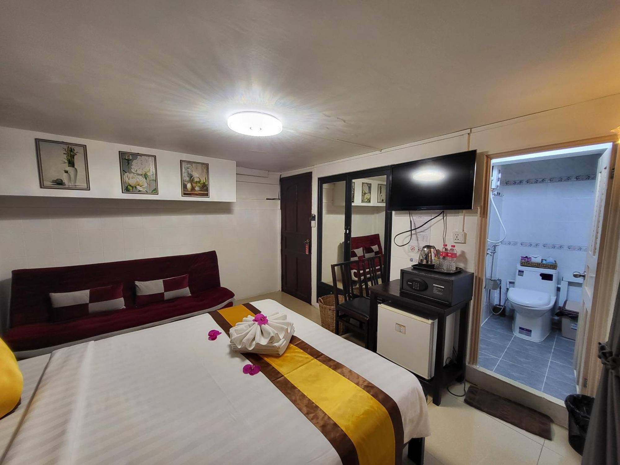 Sun Chakra Boutique Hotel Phnom Penh Exterior photo